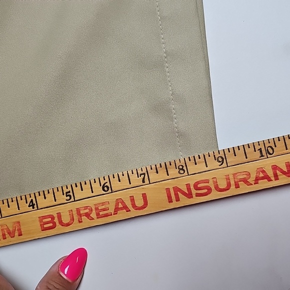 Izod Golf Shorts Sz 33 Khaki Color Performx Golf - Picture 8 of 9